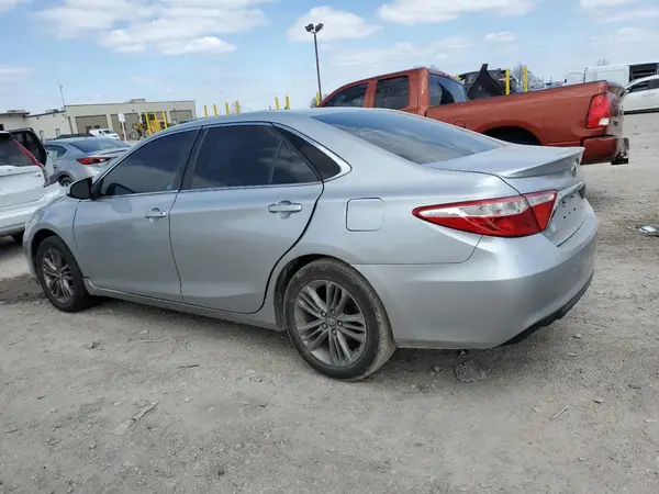 4T1BF1FK9HU665856 2017 TOYOTA CAMRY - Image 2