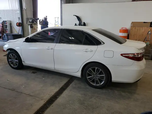 4T1BF1FK9HU666733 2017 TOYOTA CAMRY - Image 2