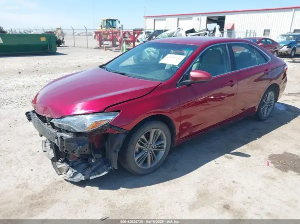 4T1BF1FK9HU669678 2017 TOYOTA CAMRY - Image 2