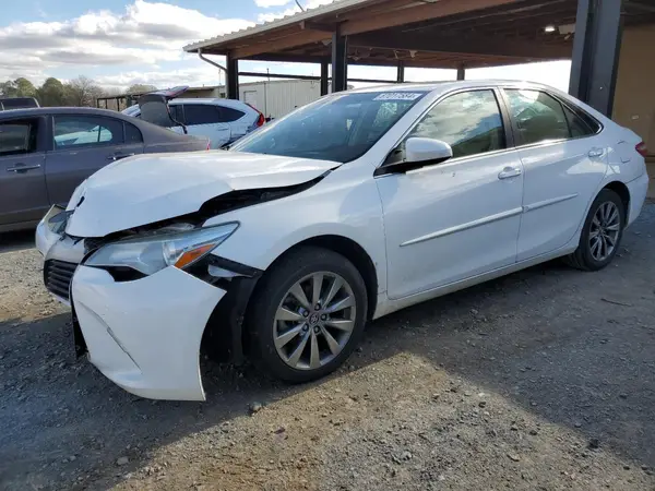 4T1BF1FK9HU670068 2017 TOYOTA CAMRY - Image 1