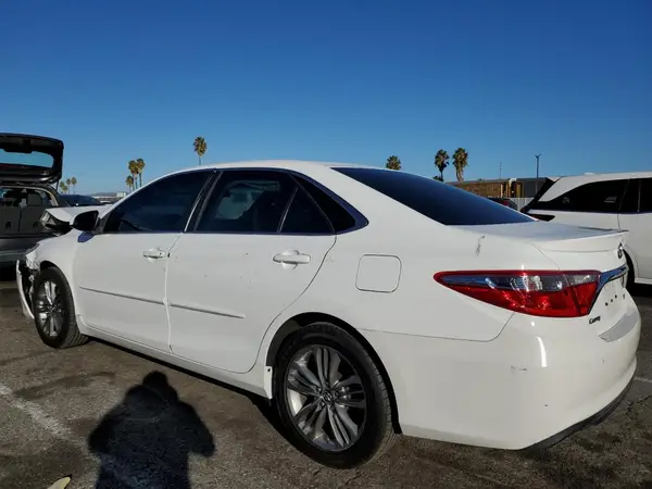 4T1BF1FK9HU670278 2017 TOYOTA CAMRY - Image 2