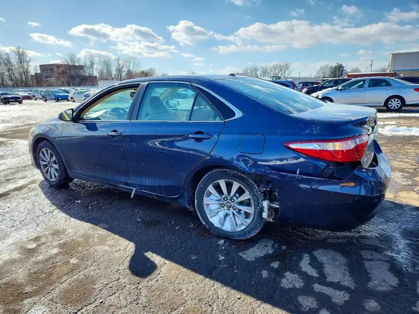 4T1BF1FK9HU672127 2017 TOYOTA CAMRY - Image 2