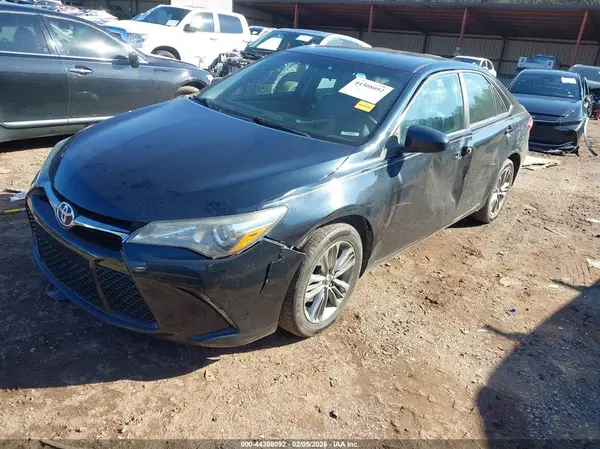 4T1BF1FK9HU673987 2017 TOYOTA CAMRY - Image 2