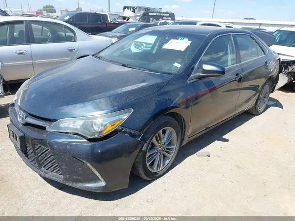 4T1BF1FK9HU678168 2017 TOYOTA CAMRY - Image 2