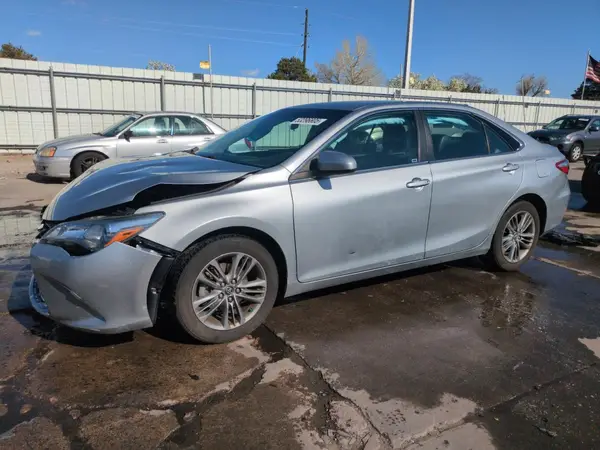 4T1BF1FK9HU679305 2017 TOYOTA CAMRY - Image 1