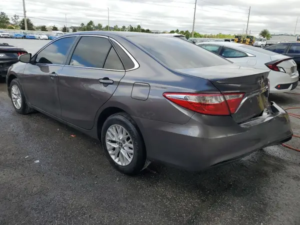 4T1BF1FK9HU679398 2017 TOYOTA CAMRY - Image 2