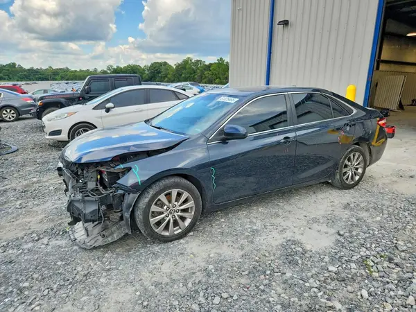 4T1BF1FK9HU681541 2017 TOYOTA CAMRY - Image 1