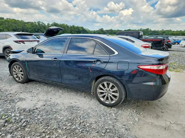 4T1BF1FK9HU681541 2017 TOYOTA CAMRY - Image 2