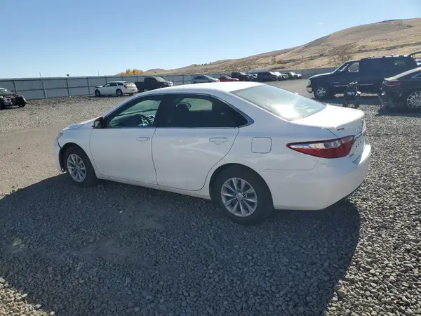 4T1BF1FK9HU683659 2017 TOYOTA CAMRY - Image 2