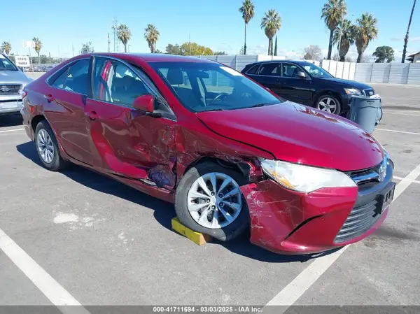 4T1BF1FK9HU689462 2017 TOYOTA CAMRY - Image 1
