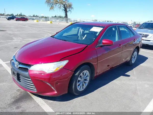 4T1BF1FK9HU689462 2017 TOYOTA CAMRY - Image 2