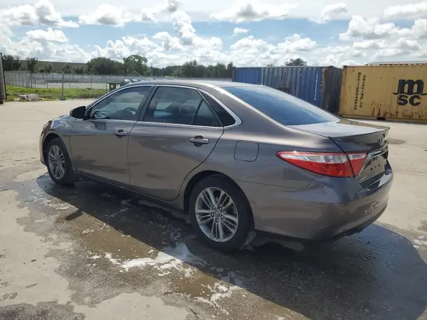 4T1BF1FK9HU691986 2017 TOYOTA CAMRY - Image 2