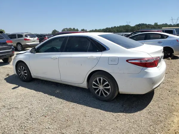 4T1BF1FK9HU695181 2017 TOYOTA CAMRY - Image 2