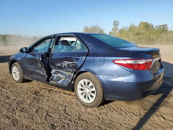 4T1BF1FK9HU697822 2017 TOYOTA CAMRY - Image 2