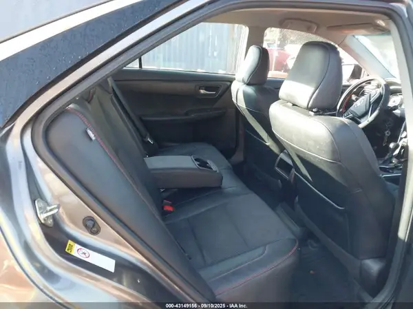 4T1BF1FK9HU702064 2017 TOYOTA CAMRY - Image 8
