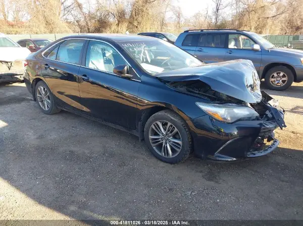 4T1BF1FK9HU702808 2017 TOYOTA CAMRY - Image 1