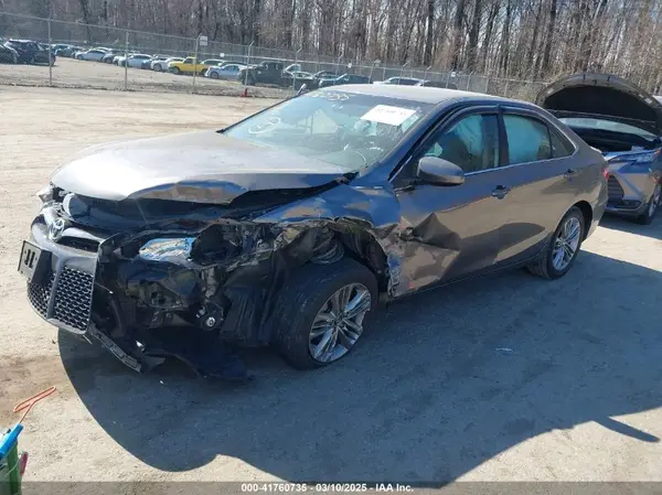 4T1BF1FK9HU703229 2017 TOYOTA CAMRY - Image 2