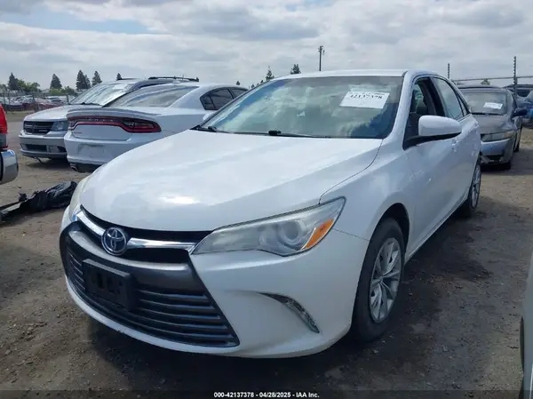 4T1BF1FK9HU705515 2017 TOYOTA CAMRY - Image 2