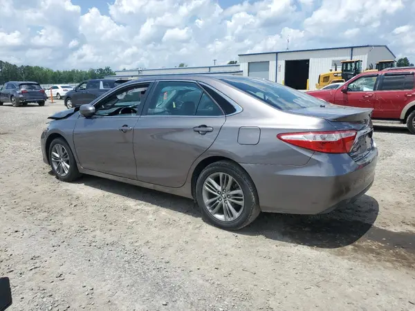 4T1BF1FK9HU705627 2017 TOYOTA CAMRY - Image 2