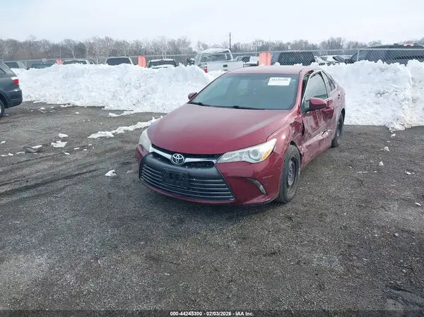 4T1BF1FK9HU709984 2017 TOYOTA CAMRY - Image 2