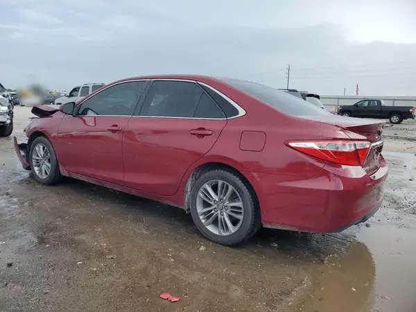 4T1BF1FK9HU710410 2017 TOYOTA CAMRY - Image 2