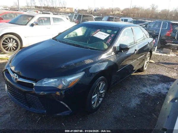 4T1BF1FK9HU710617 2017 TOYOTA CAMRY - Image 2