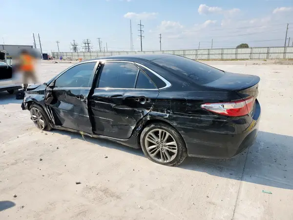 4T1BF1FK9HU710679 2017 TOYOTA CAMRY - Image 2