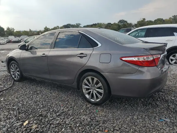 4T1BF1FK9HU712710 2017 TOYOTA CAMRY - Image 2