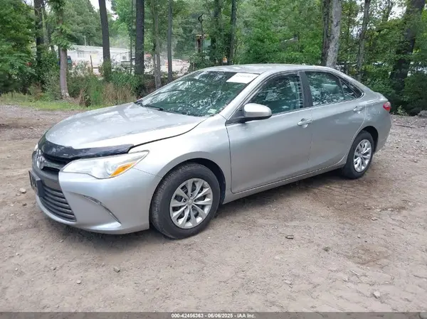 4T1BF1FK9HU718491 2017 TOYOTA CAMRY - Image 2