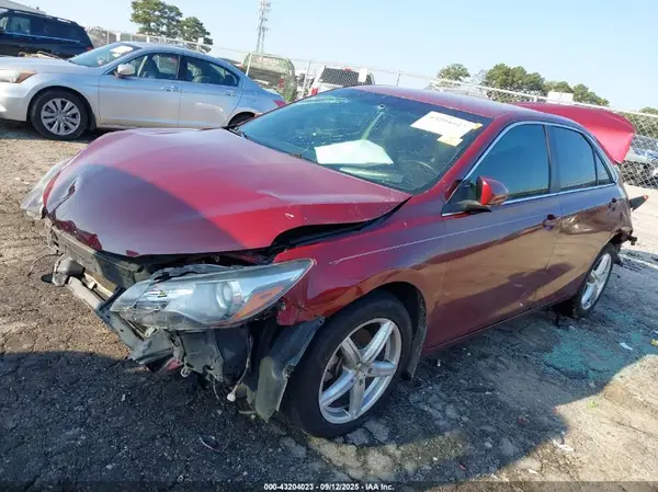 4T1BF1FK9HU719267 2017 TOYOTA CAMRY - Image 2