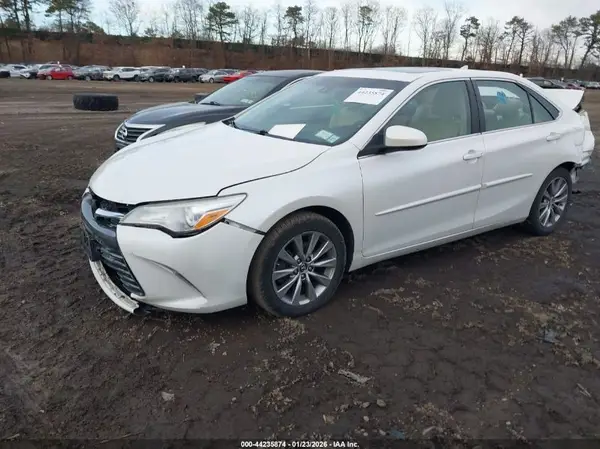 4T1BF1FK9HU722394 2017 TOYOTA CAMRY - Image 2