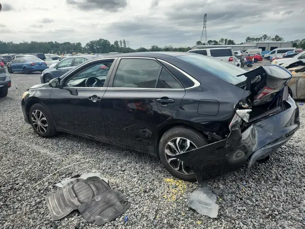 4T1BF1FK9HU722735 2017 TOYOTA CAMRY - Image 2