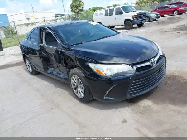 4T1BF1FK9HU726509 2017 TOYOTA CAMRY - Image 1