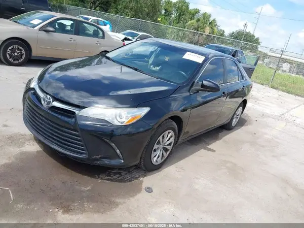 4T1BF1FK9HU726509 2017 TOYOTA CAMRY - Image 2