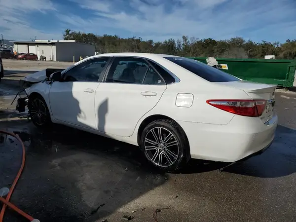 4T1BF1FK9HU729264 2017 TOYOTA CAMRY - Image 2