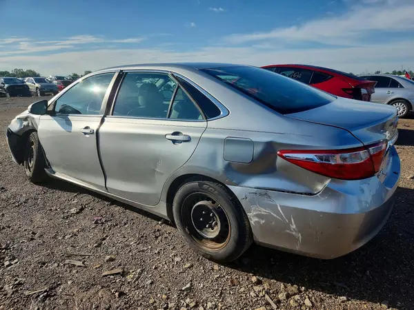 4T1BF1FK9HU731144 2017 TOYOTA CAMRY - Image 2