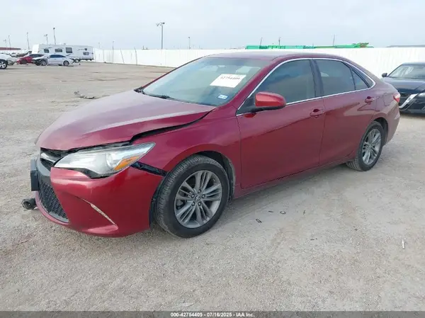 4T1BF1FK9HU732858 2017 TOYOTA CAMRY - Image 2