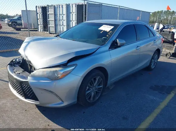 4T1BF1FK9HU732861 2017 TOYOTA CAMRY - Image 2