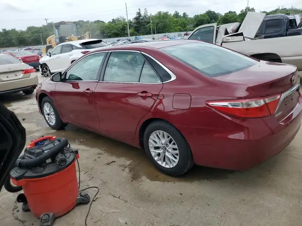 4T1BF1FK9HU735369 2017 TOYOTA CAMRY - Image 2