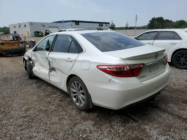 4T1BF1FK9HU737266 2017 TOYOTA CAMRY - Image 2