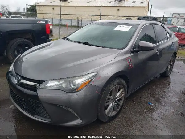 4T1BF1FK9HU737784 2017 TOYOTA CAMRY - Image 2
