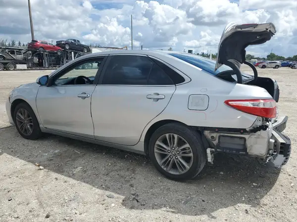 4T1BF1FK9HU738689 2017 TOYOTA CAMRY - Image 2