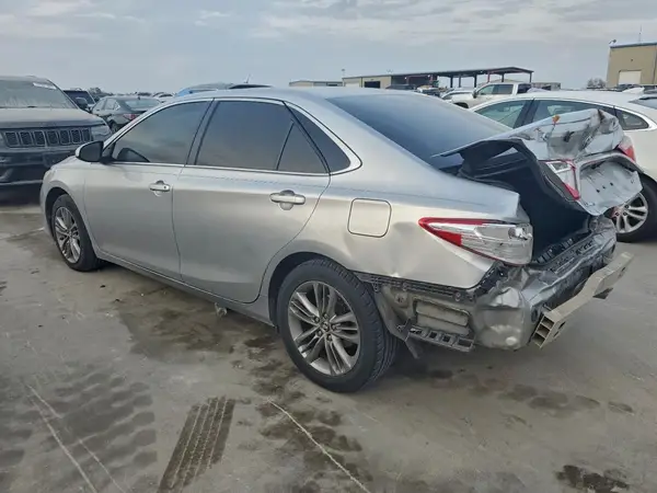 4T1BF1FK9HU739826 2017 TOYOTA CAMRY - Image 2