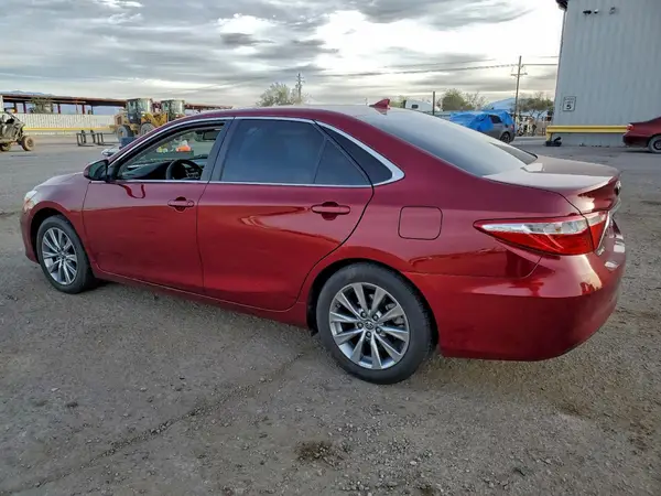 4T1BF1FK9HU740006 2017 TOYOTA CAMRY - Image 2