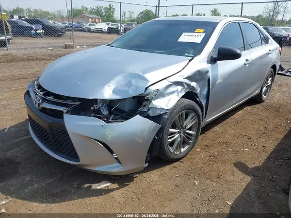4T1BF1FK9HU743486 2017 TOYOTA CAMRY - Image 2