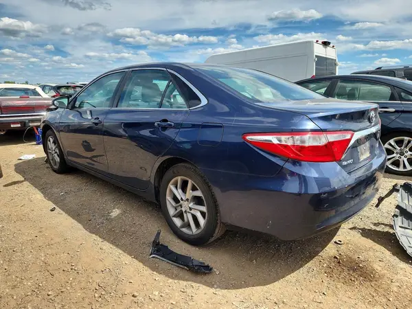 4T1BF1FK9HU745660 2017 TOYOTA CAMRY - Image 2