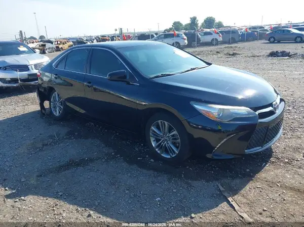 4T1BF1FK9HU747392 2017 TOYOTA CAMRY - Image 1