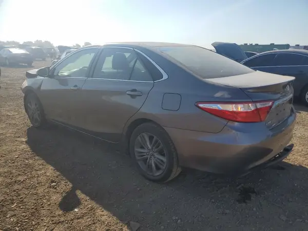 4T1BF1FK9HU748204 2017 TOYOTA CAMRY - Image 2
