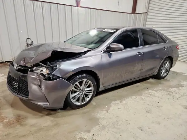4T1BF1FK9HU750681 2017 TOYOTA CAMRY - Image 1