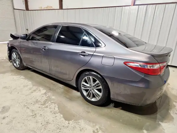 4T1BF1FK9HU750681 2017 TOYOTA CAMRY - Image 2